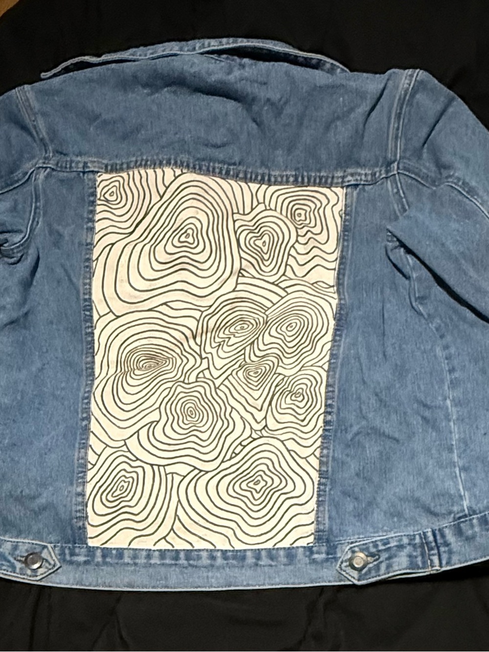 Boohoo Denim Jacket Abstract Psychedelic Back Graphic Y2K Size 6